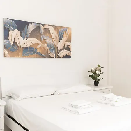 アパート Finelli Luxury Apartment, In The Heart Of ボローニャ